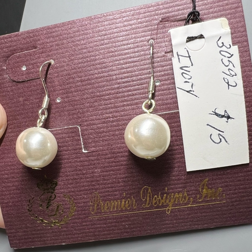 Premier Designs Ivory Earrings